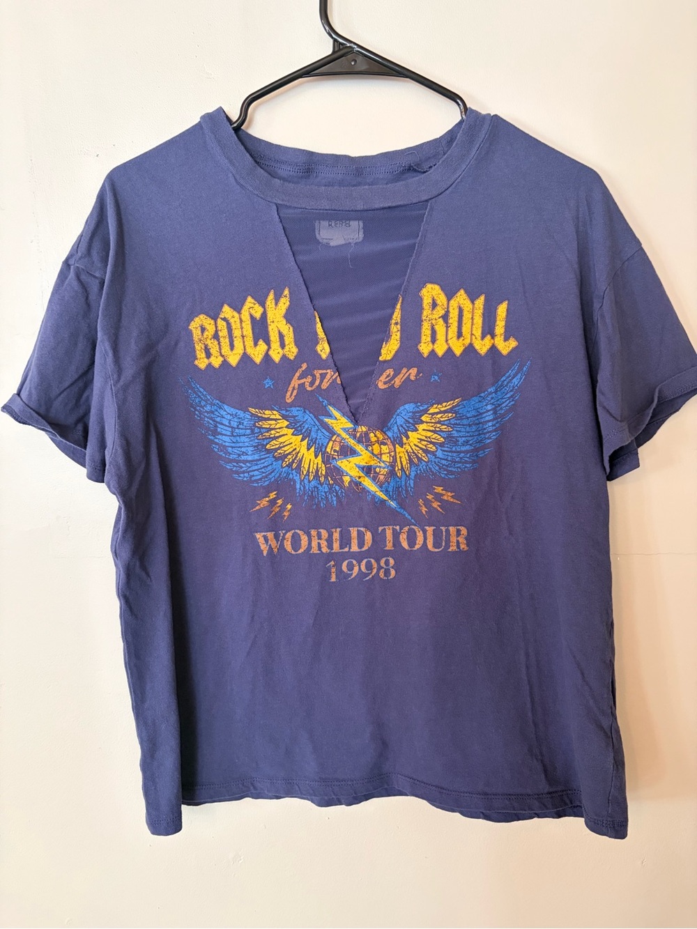 Modish Rebel Graphic Tee Womens M